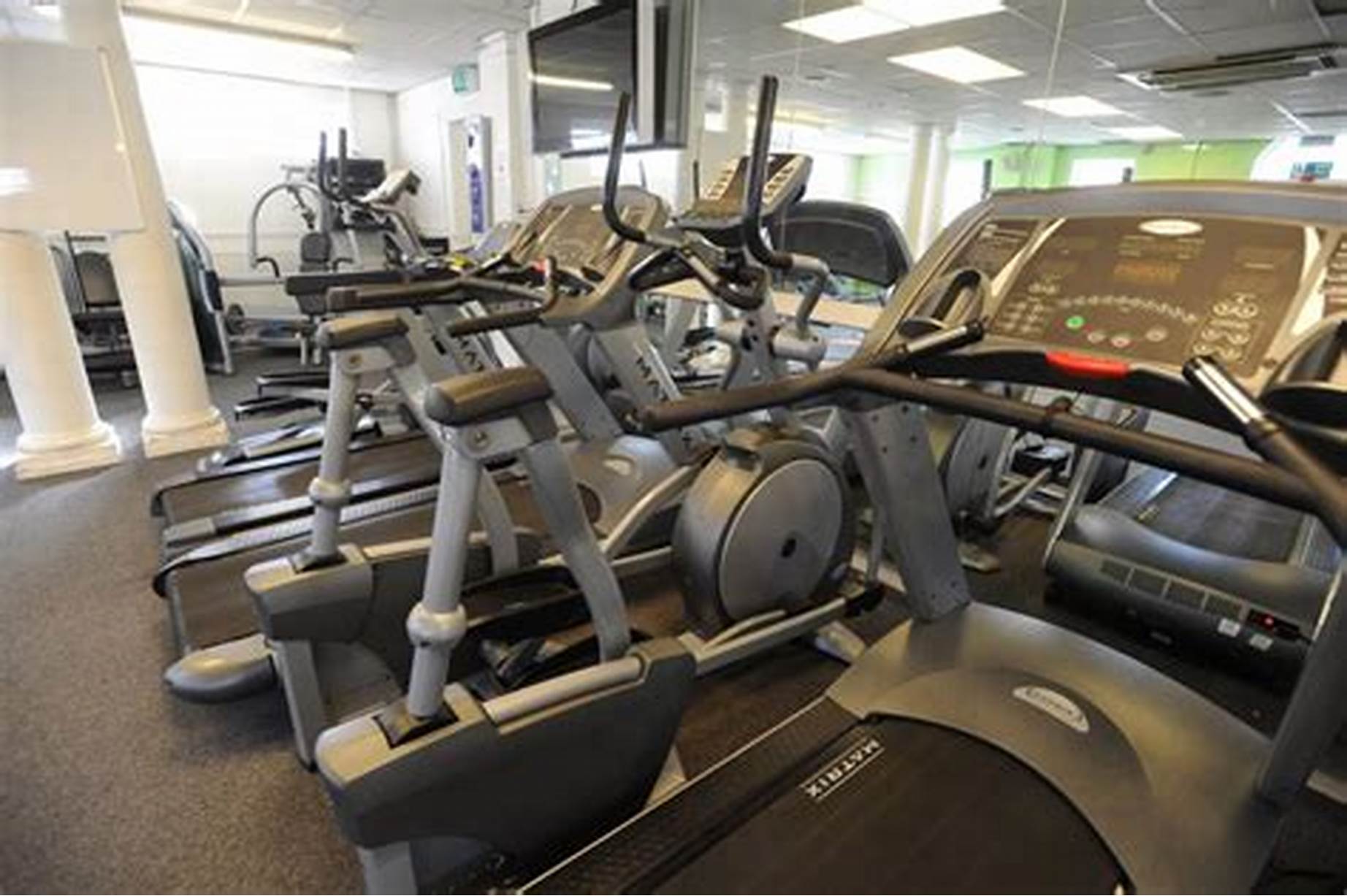 Gym Equipment Maintenance Services 